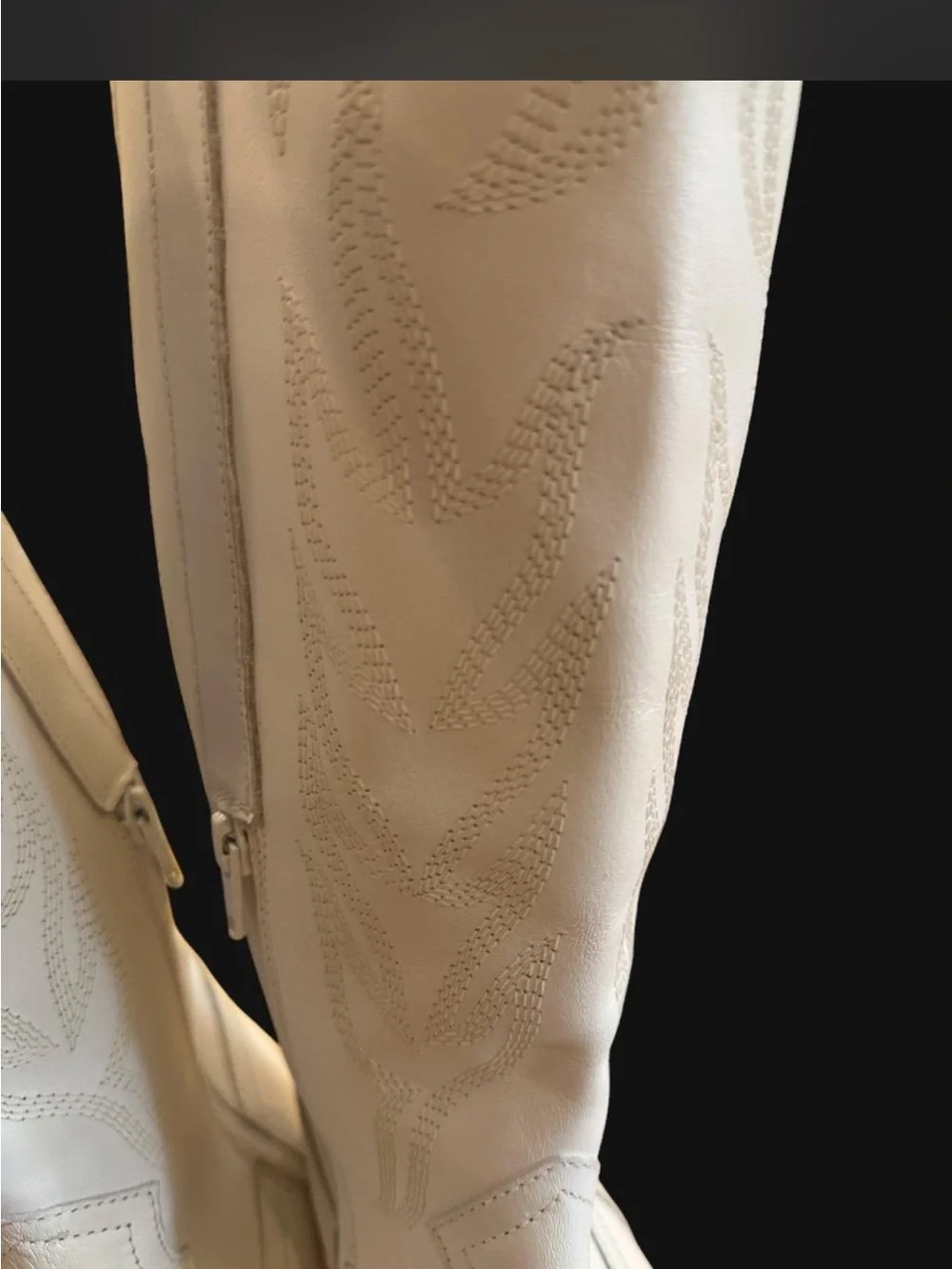 🤍🤠 The cutest white leather cowboy boots from Coconuts by Matisse